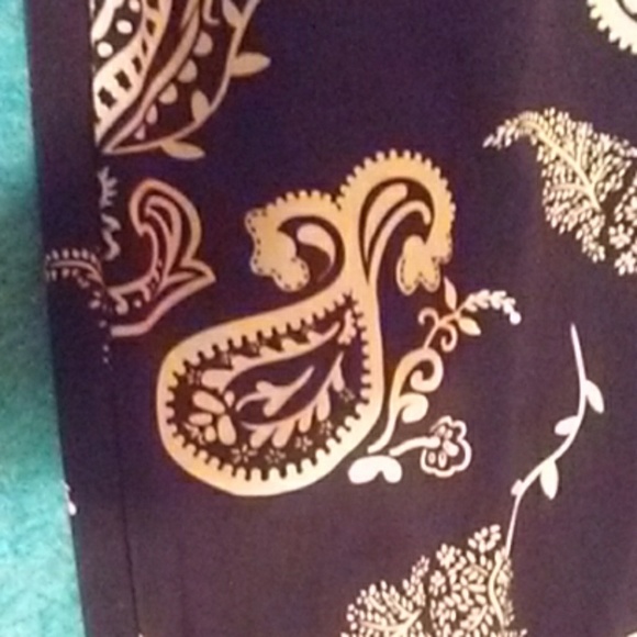 Pair of silky like comfortable pants - Picture 3 of 3